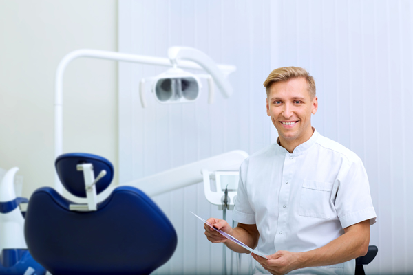 Ways Older Adults Can Benefit From Seeing A General Dentist